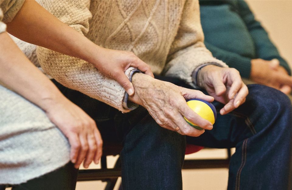 2030 年的醫(yī)療保?。褐悄荞R桶、機(jī)器人和數(shù)字化